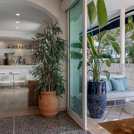 Hotel Ca' Bianca Riccione