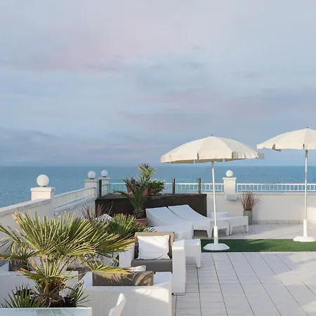 Hotel Ca' Bianca Riccione