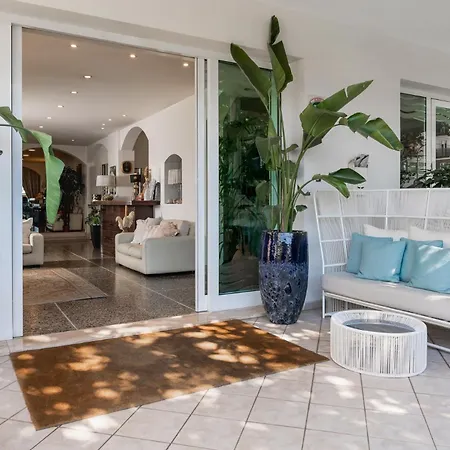 Ca' Bianca 3* リッチョーネ