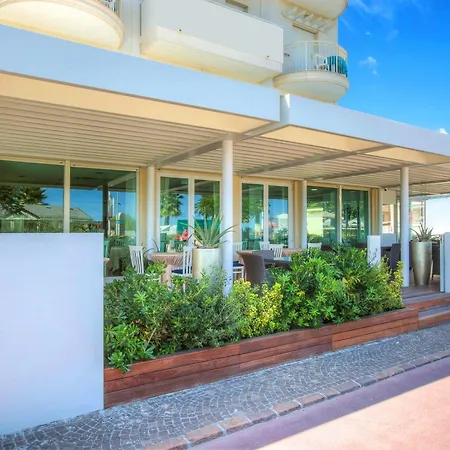 Ca' Bianca Hotel Riccione