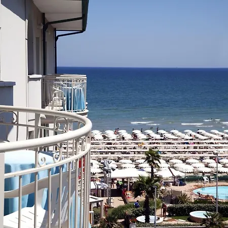 Ca' Bianca 3* リッチョーネ