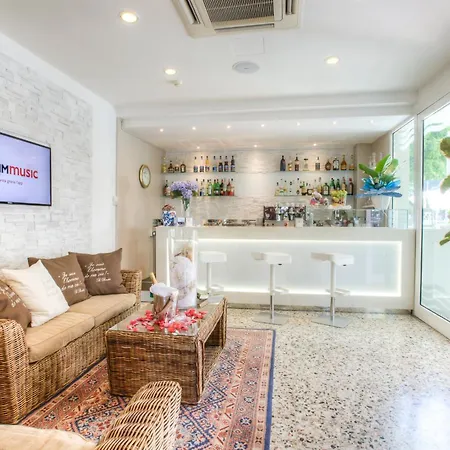 Hotel Ca' Bianca Riccione